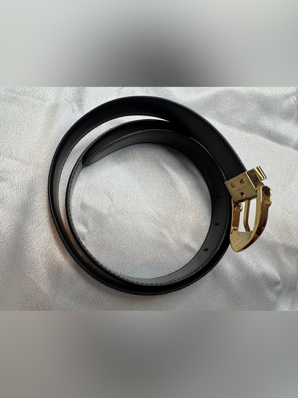 Louis Vuitton Black EPI Leather Belt w/ Gold Buckle (Signature Hardware) 85/34 - Picture 3 of 16